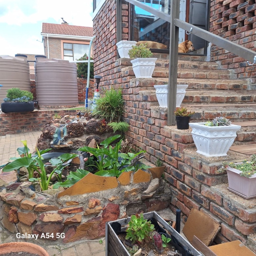 4 Bedroom Property for Sale in Hartenbos Heuwels Western Cape
